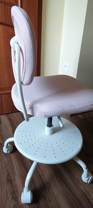 krzesło dziecięce obrotowe do biurka IKEA