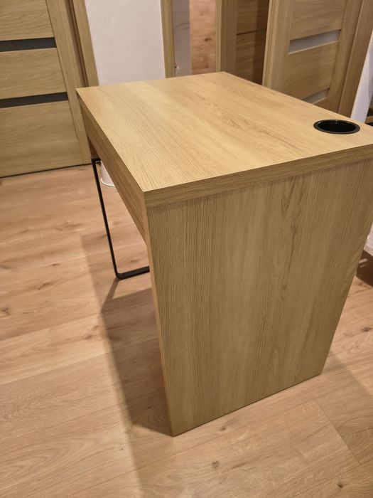 Biurko Micke brązowe