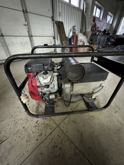 Продам Генератор Хонда 220/380 13.5кVA, це 11 кВт.