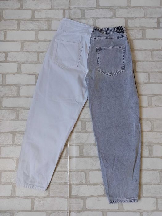 Джинсы мом Bershka двухцветные