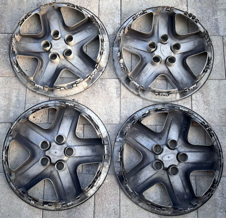 Kołpaki strukturalne Ford 16 Focus, C-max - na sztuki
