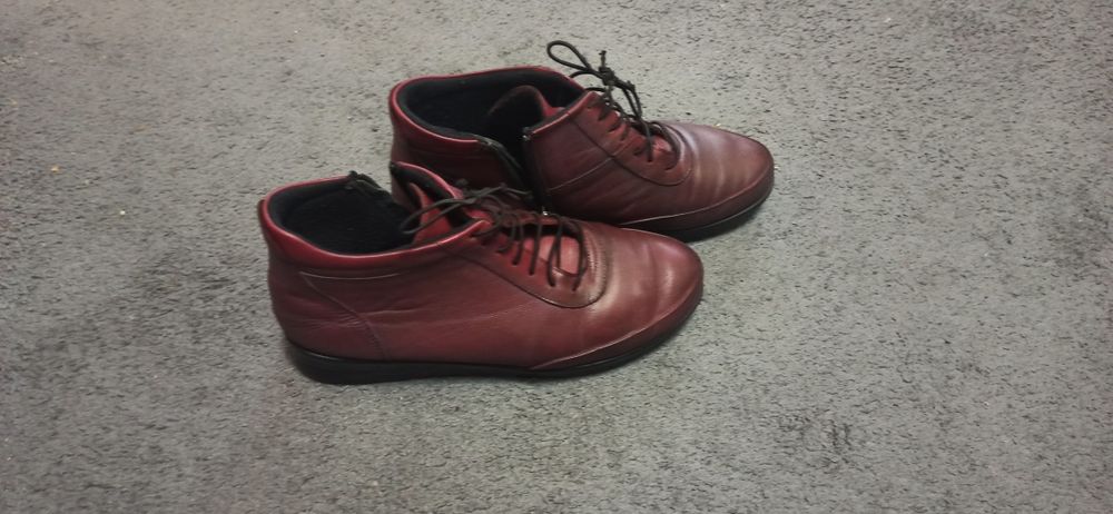 Женская обувь  в идеальном состоянии