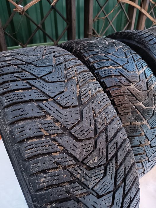 Продам Шини 215/60/16 Hankook