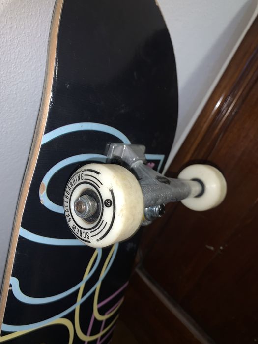 skate screw ericeira surf