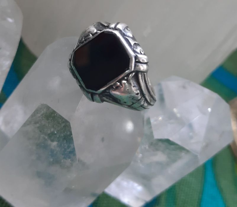 Srebrny sygnet z onyksem
