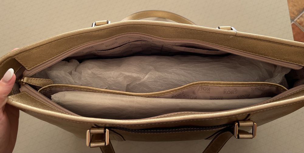 Mala Michael Kors Dourada - NOVA