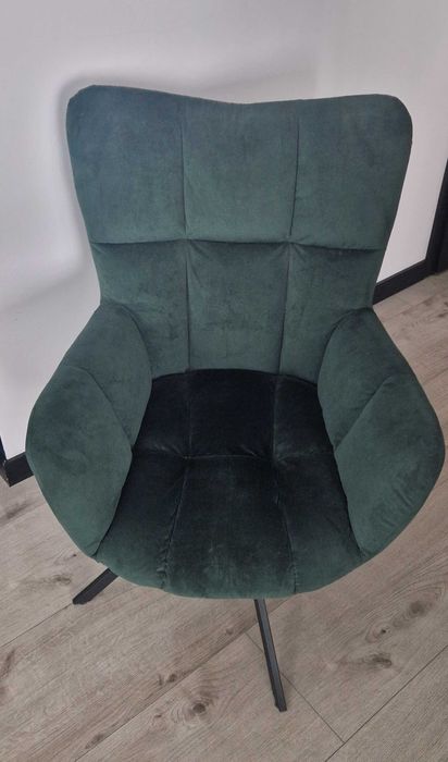 Obrotowy fotel welurowy