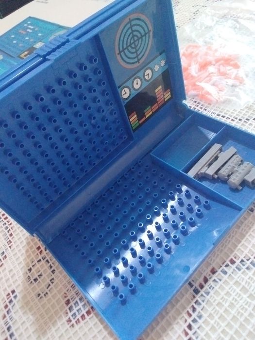 Jogo de mesa, batalha naval.