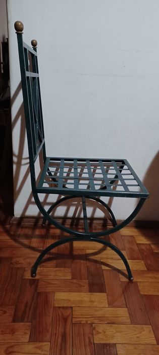 Cadeira em ferro