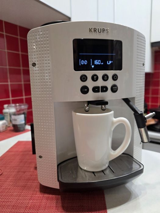 Кавомашина  Krups Essential EA816170
