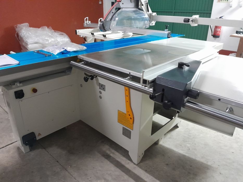 Esquadrejadora - Sicar C40 - Nova