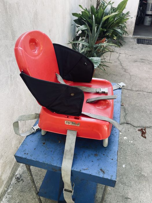 Cadeira de Alimentação Portátil “Car Baby” – Booster Seat