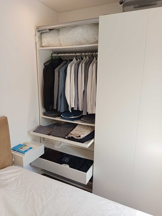 Roupeiro / Guarda-vestidos / Armário IKEA c/ 2,50 metros