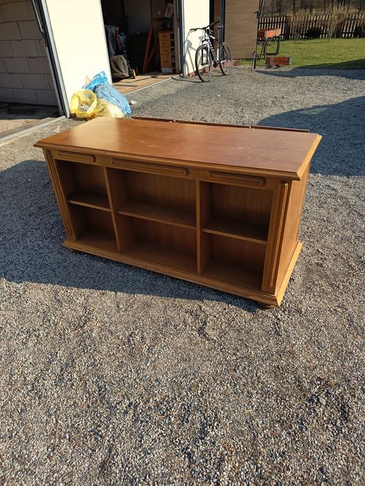 Biurko drewniane– biurko klasyczny styl