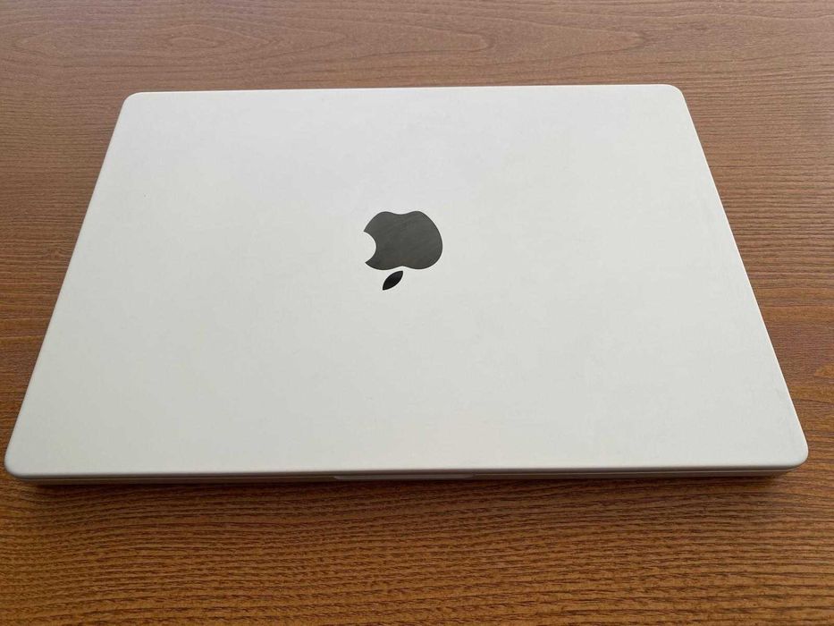 MacBook Pro 14 M4 Prateado 16/512GB