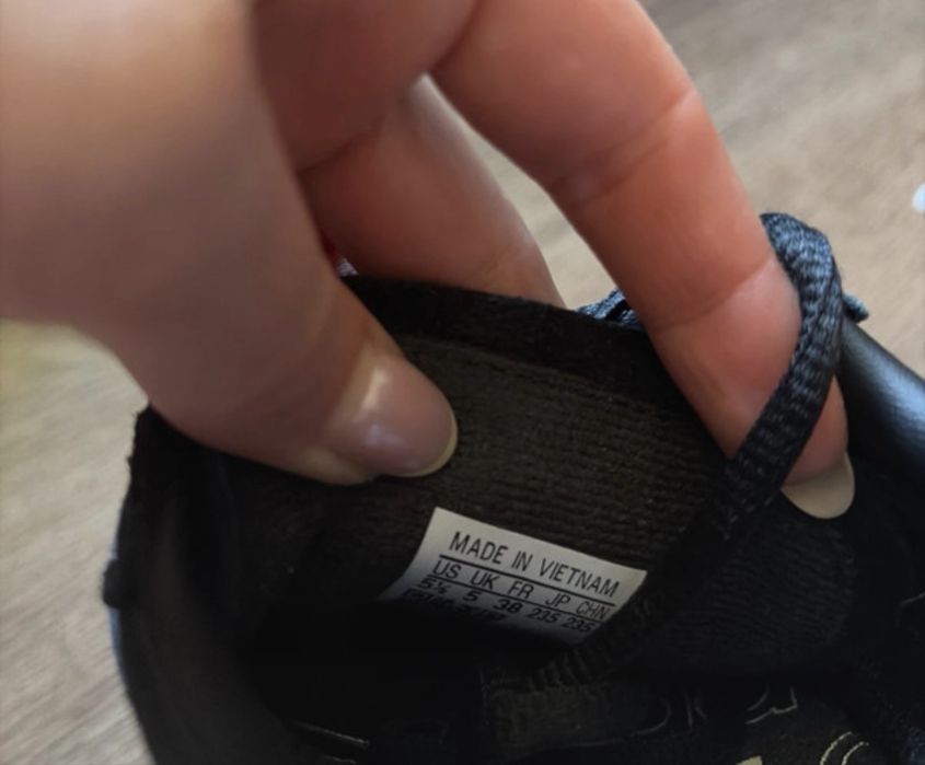 Adidas spezial.