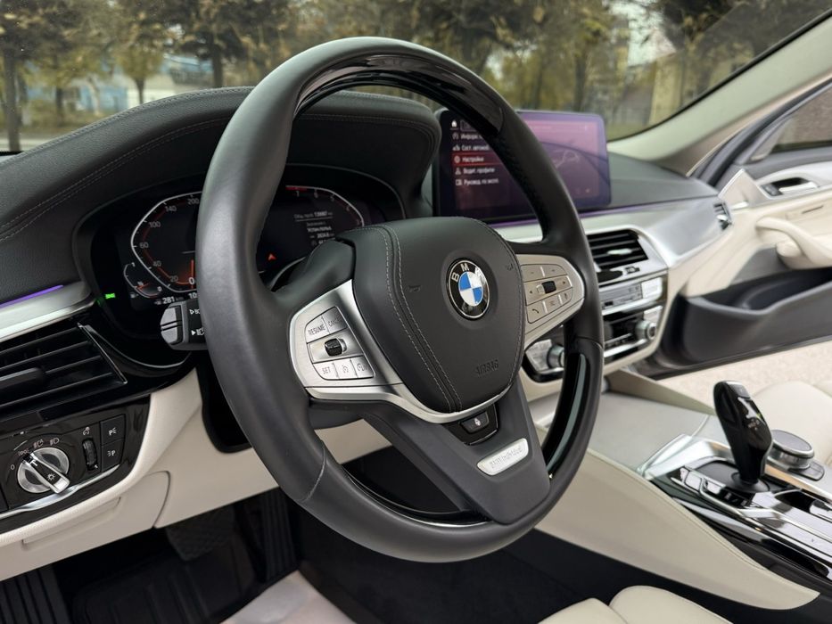 BMW 5 Series 2021