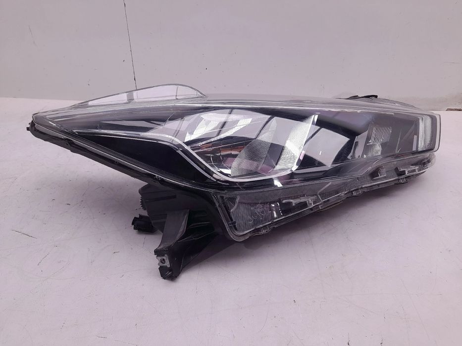 Ótica / farol direita NISSAN Micra V (K14)