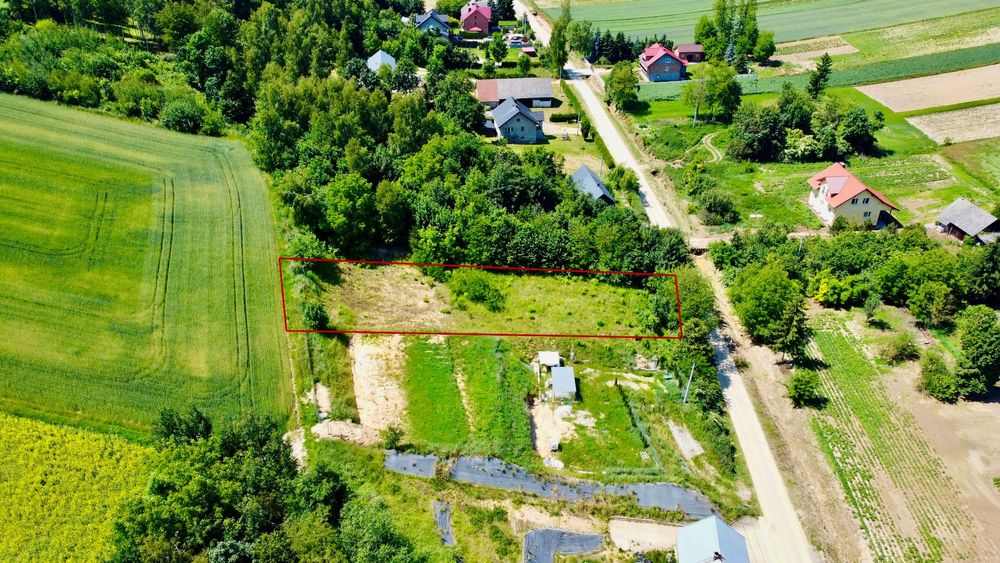 Pałecznica, 4 działki, 95 ar. WZ. Prywatnie.