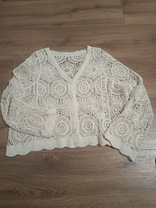 Ażurowy sweterek