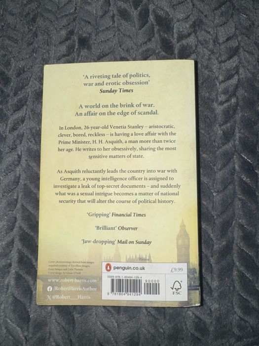 Книга англійською Precipice by Robert Harris