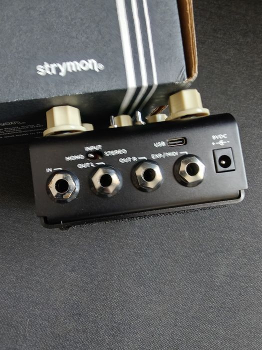 Pedal Strymon Flint