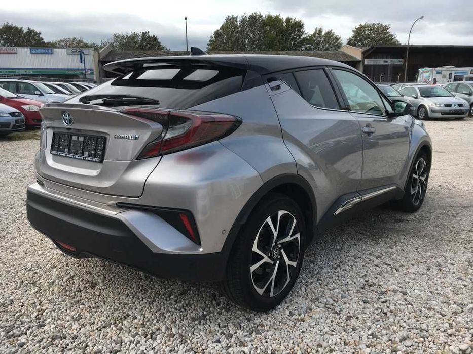 Бампер TOYOTA CH-R X10 запчастини розборка шрот Тойота цн-р х10