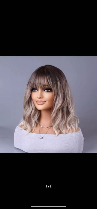 Nowa peruka damska blond balejaż z grzywką krótka bob naturalna fale