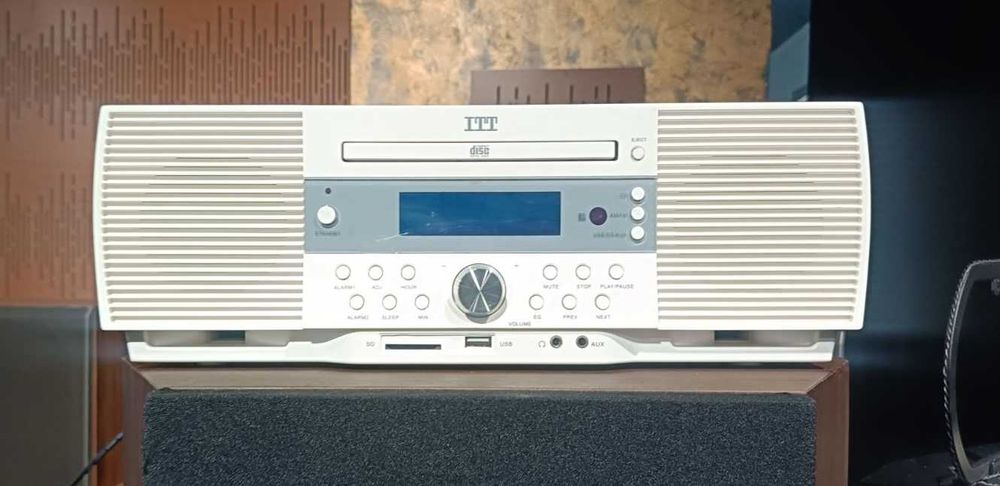 Музичний програвач ITT комбайн CD, radio FM, Флешка, AUX, MP3