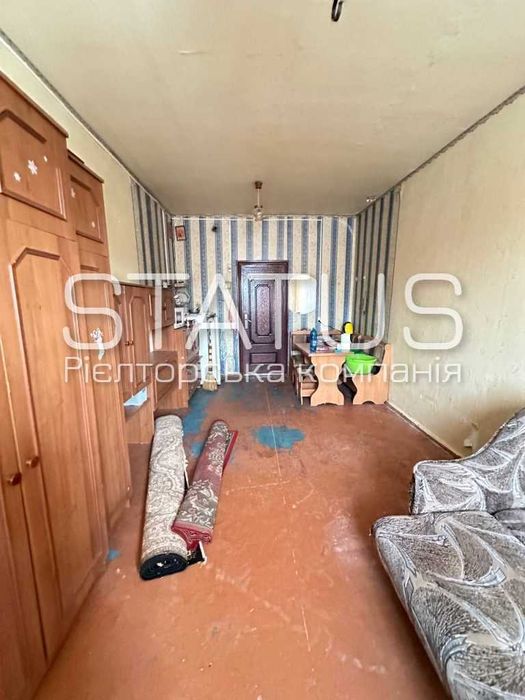 код 16267 Кімнатна в гуртожитку, цегляний будинок