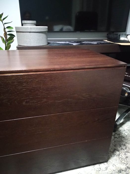 Cómoda com 3 gavetas