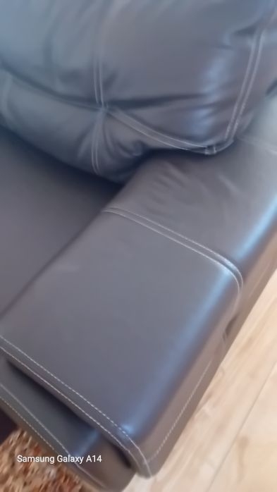 Sofá pele sintética