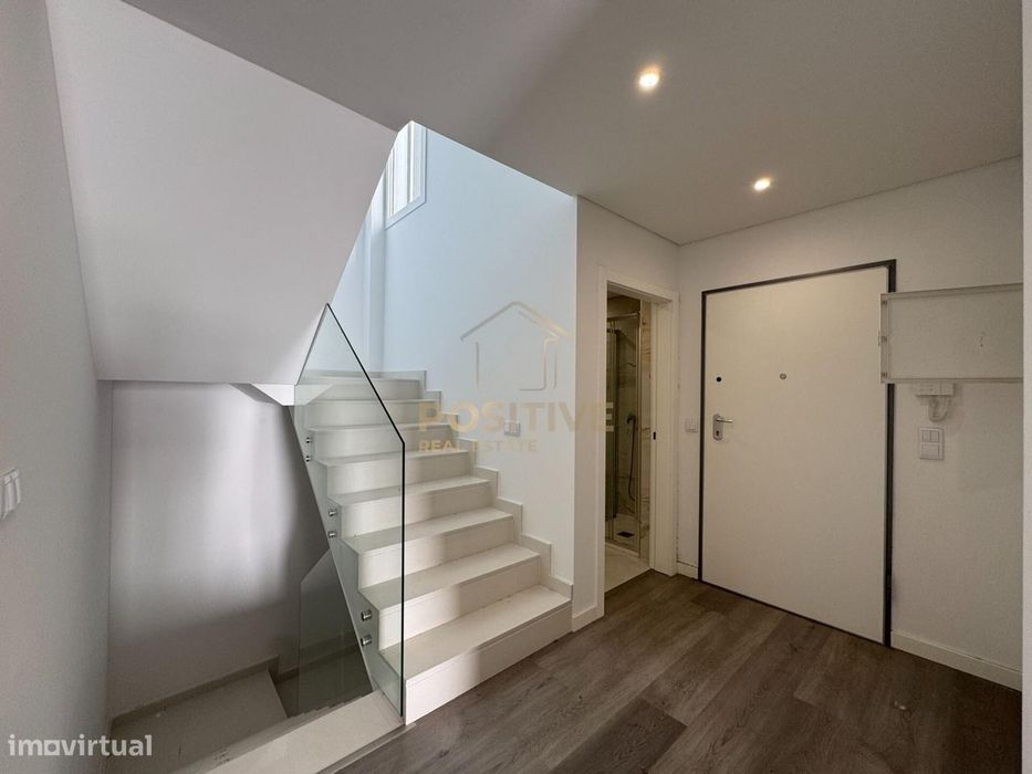 Moradia T4 em Vale de Milhaços | Espaço, luz natural |  A33 e A2 | A 2