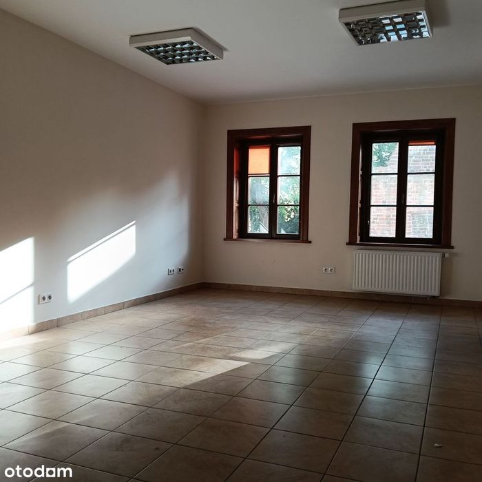 Urokliwy lokal użytkowy na starówce