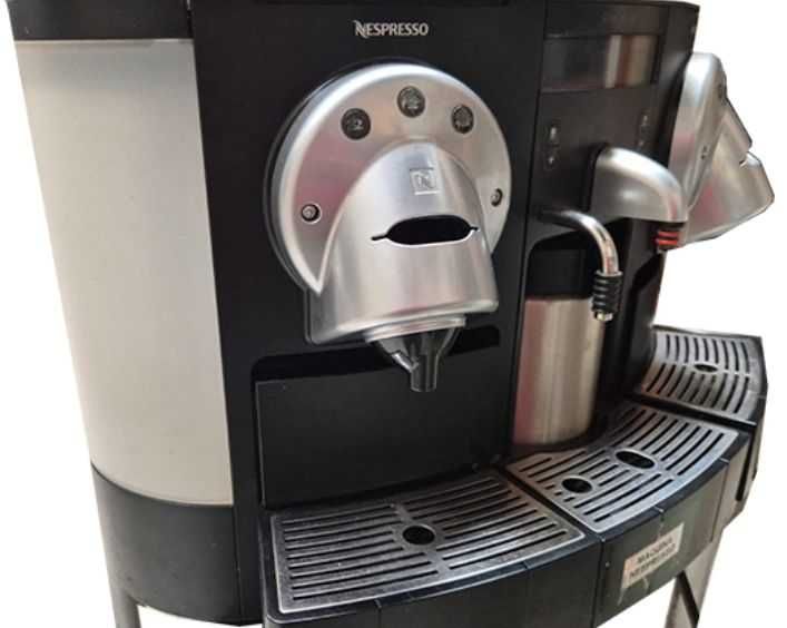 Máquina cafe Nespresso gemini c220