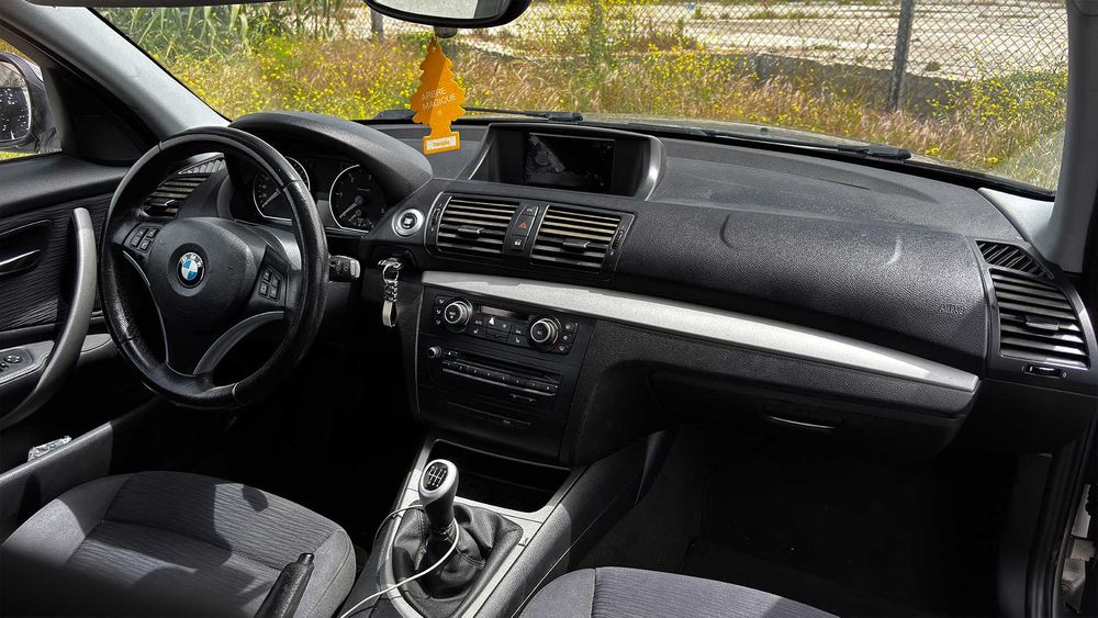 BMW 116d LCI (Em excelente estado)
