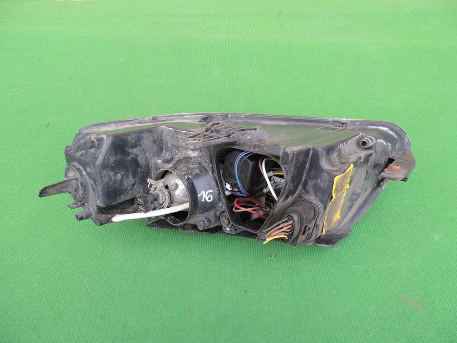 Lampa przednia prawa europejska Volkswagen Passat B5 LIFT 00,01,02-05