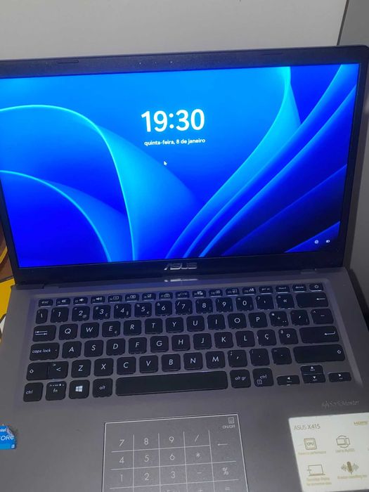 Notebook Asus VivoBook 14" | Intel i3 11ª Gen | 8GB RAM | SSD 256GB
