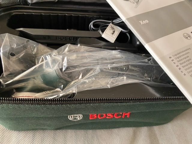Cortador universal sem fios bosch xeo COMPLETAMENTE NOVO