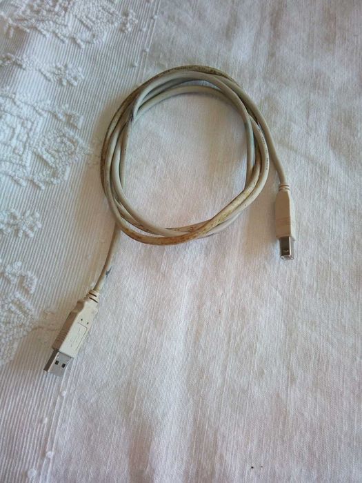 Cabo USB 2.0 tipo A - B e extensão de tomada USB 2.0