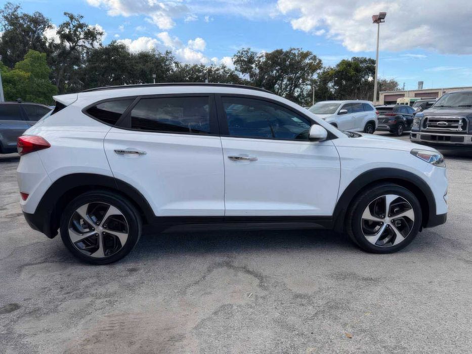 Hyundai Tucson Limited      2016