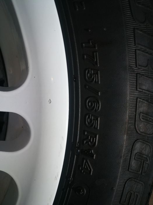 Продам диски з резиною.