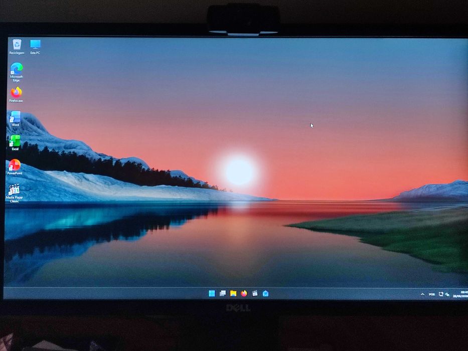 Dell Vostro i5-7400/8GB/SSD240Gb/HDMI/USB3/Wi-Fi Pc Computador