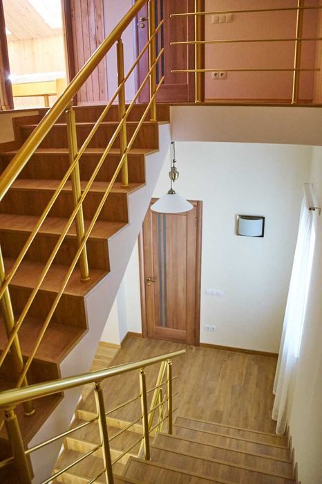 Продам дім у курортній зоні Коблево  245 кв\м 3 Поверхи