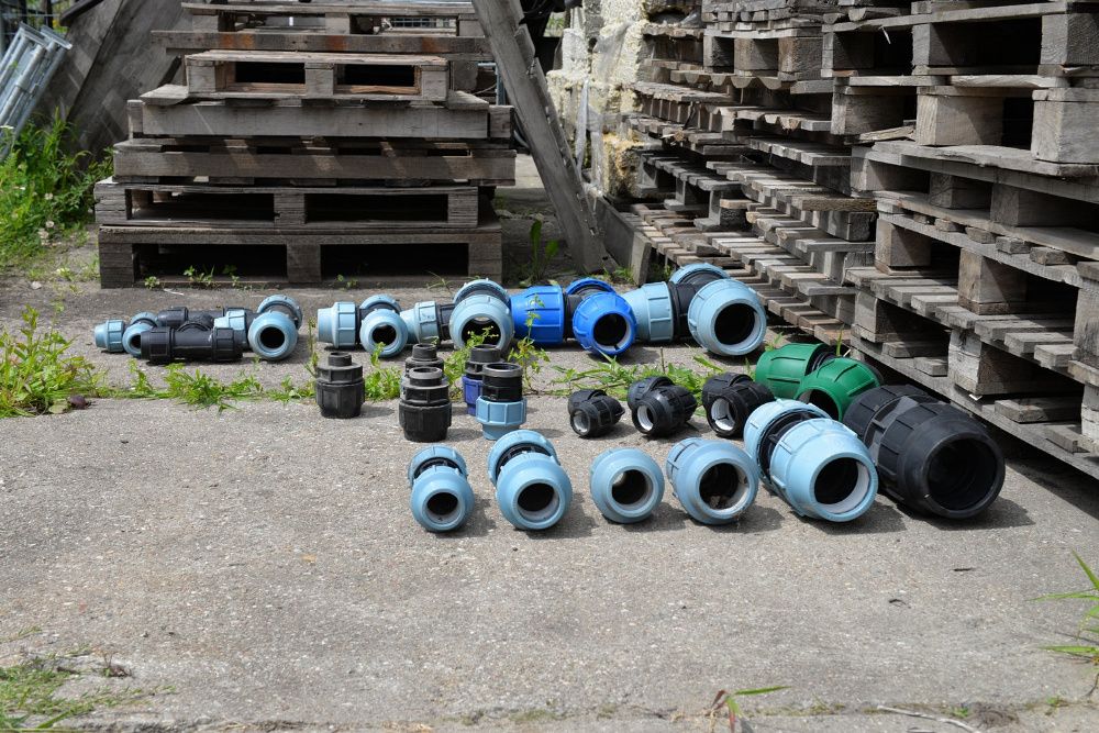 Złączki PE skręcane