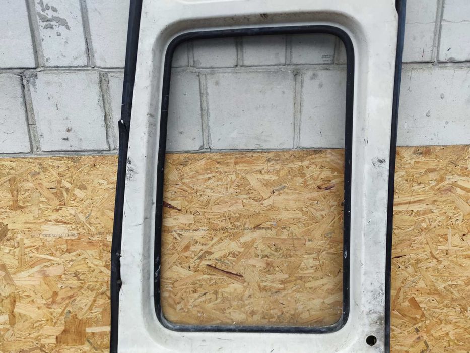 Ford Transit 1986-2000r Drzwi Prawe Tylne Prawy Tył