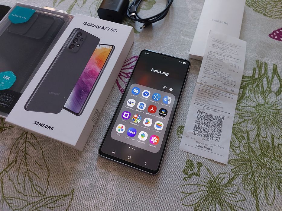 Samsung A73  8/256 идеал