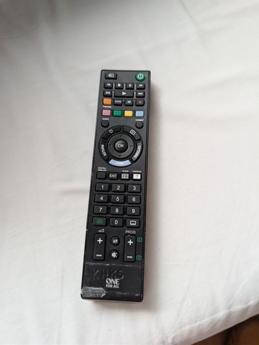 Пульт Samsung AA59-00484A, пульт универсальный Sony Bravia (One For All URC1912) и RM-ED022