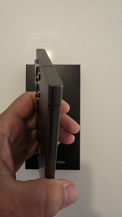 Samsung Galaxy S24 Ultra – 1TB 
Vendo Samsung Galaxy