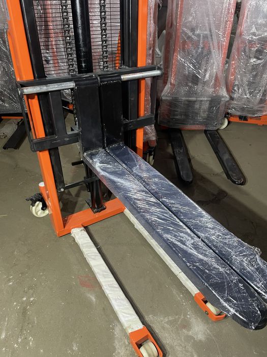 Штабелер Рокла 2000 кг